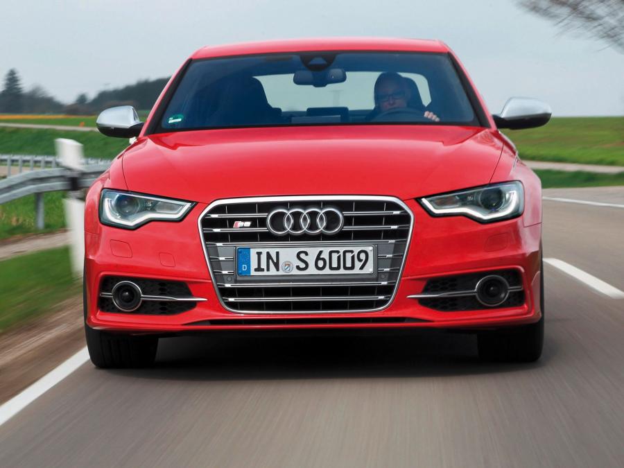  Audi S6 Sedan (4G, C7) 2012 года  (WW) (фото 18 из 30)